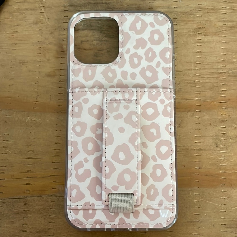 Walli blush leopard case iPhone 12
